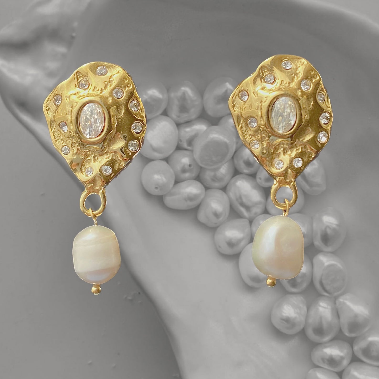Irregular zircon Pearl Earrings