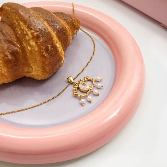 Pearl Teardrop Eye Necklace