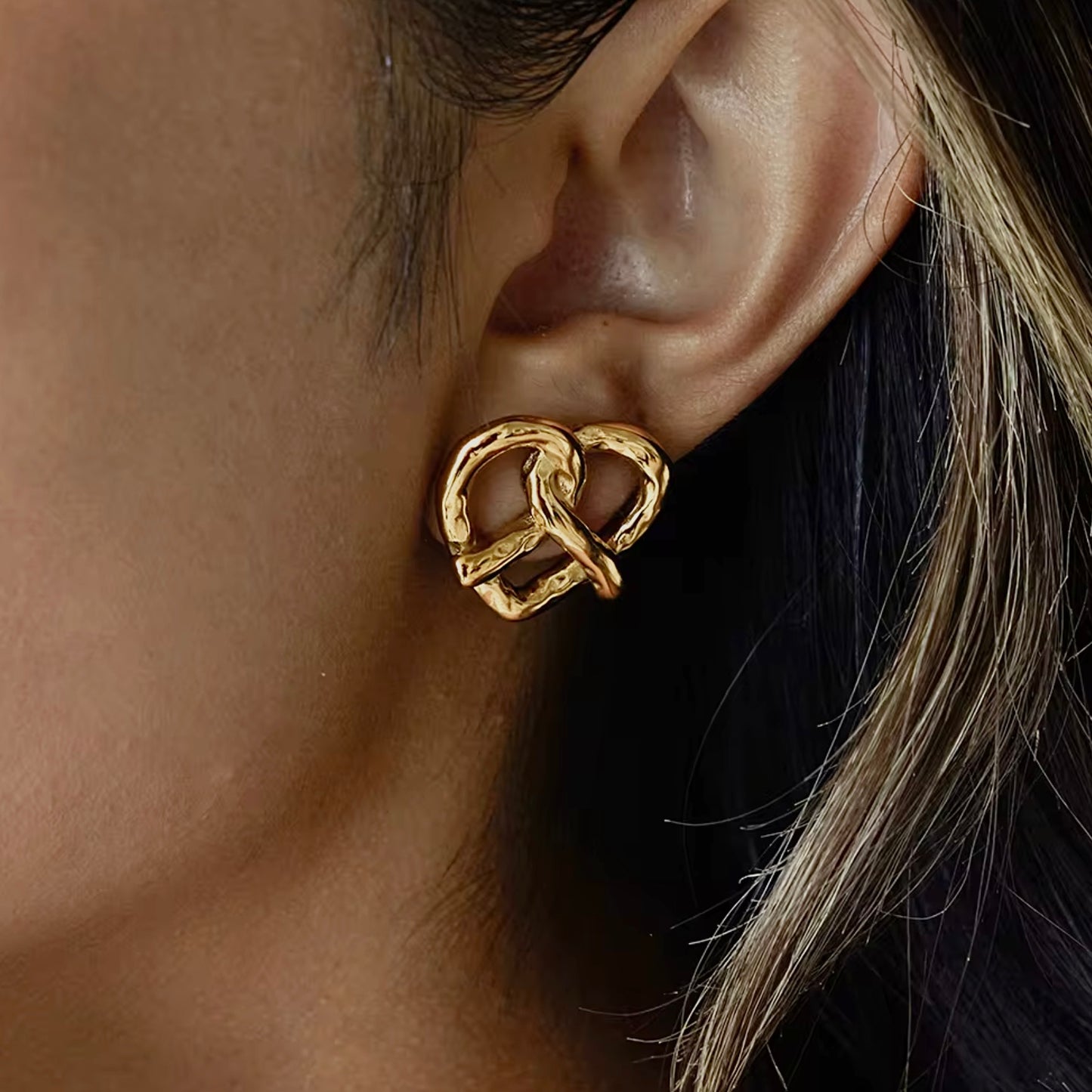 Pretzels Earring