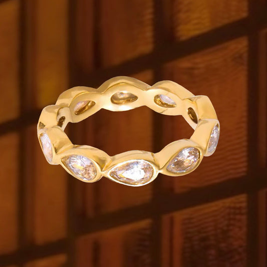 Full Teardrop Zircon Ring